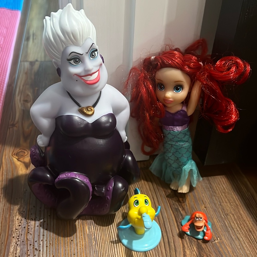 Little Mermaid toy set